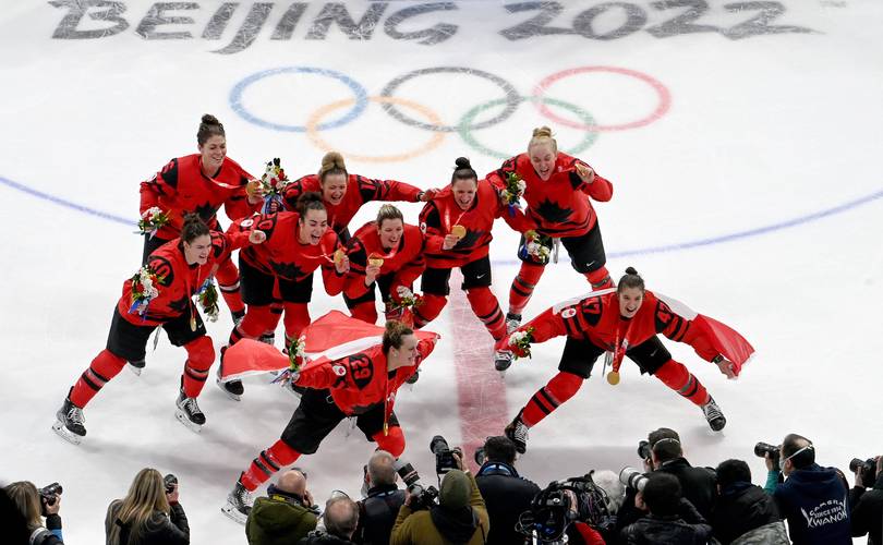 中国vs加拿大女子冰球比赛视频